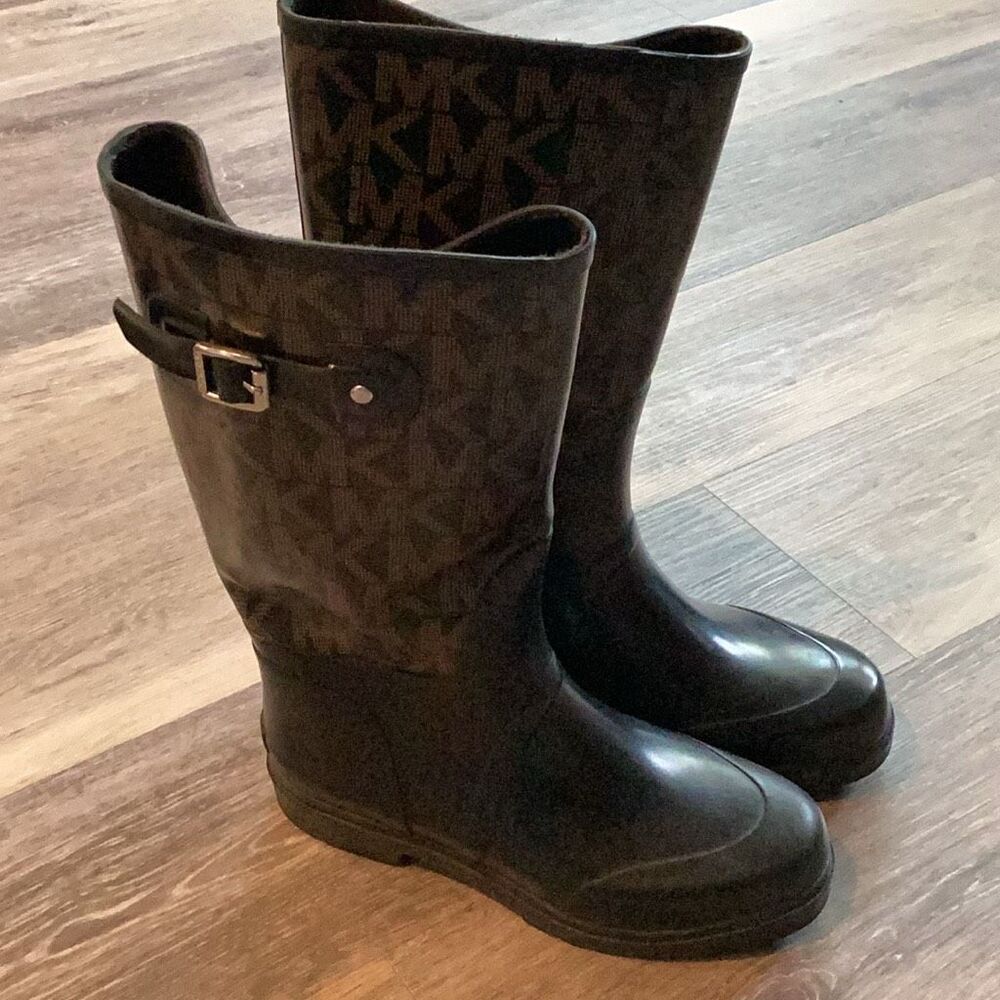 Michael Kors Rain Boots Womens Size 9 Signature MK Logo Brown Waterproof - Picture 2 of 13